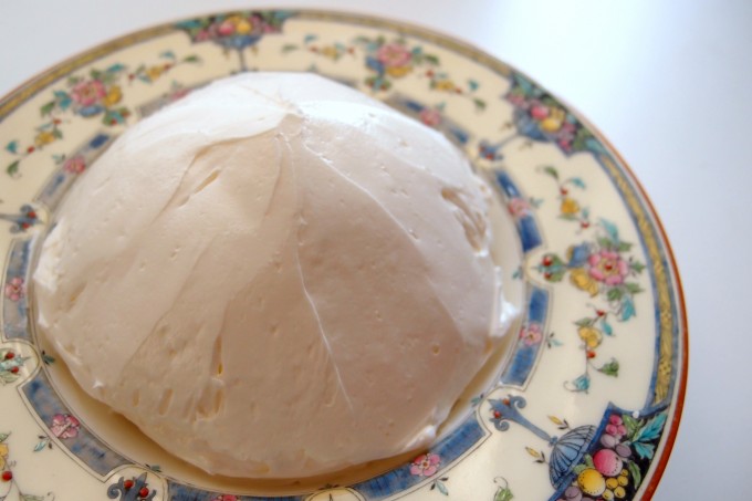 軽い食感なのにコクがあっておいしいバタークリームの作り方 カップケーキの作り方 その６ My Cup Of Tea