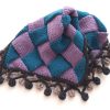 バスケット編み（Entrelac knitting）で編んだカバー。かぎ針で編んだポンポンのフリンジも付けました♪
