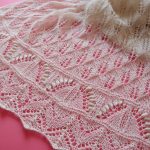 【Ravelry】DROPS Whispering Lace のショール、完成しました！