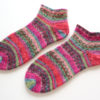 Opal のモネのシリーズの糸で編んだ靴下。フランス編みで編んでみたら、意外な発見がありました！