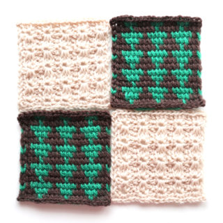 フェリシモ『アフガン編みのサンプラーの会』17回目ー144．茶色と緑の三角模様